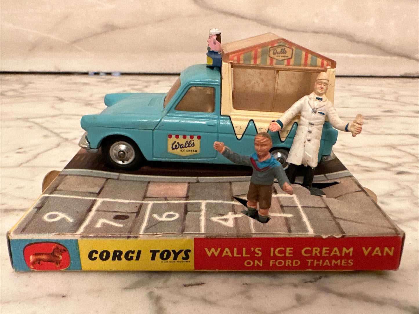 VTG ORIGINAL CORGI TOYS 447 WALL’S ICE CREAM VAN ON FORD THAMES w/ BOX NEAR MINT