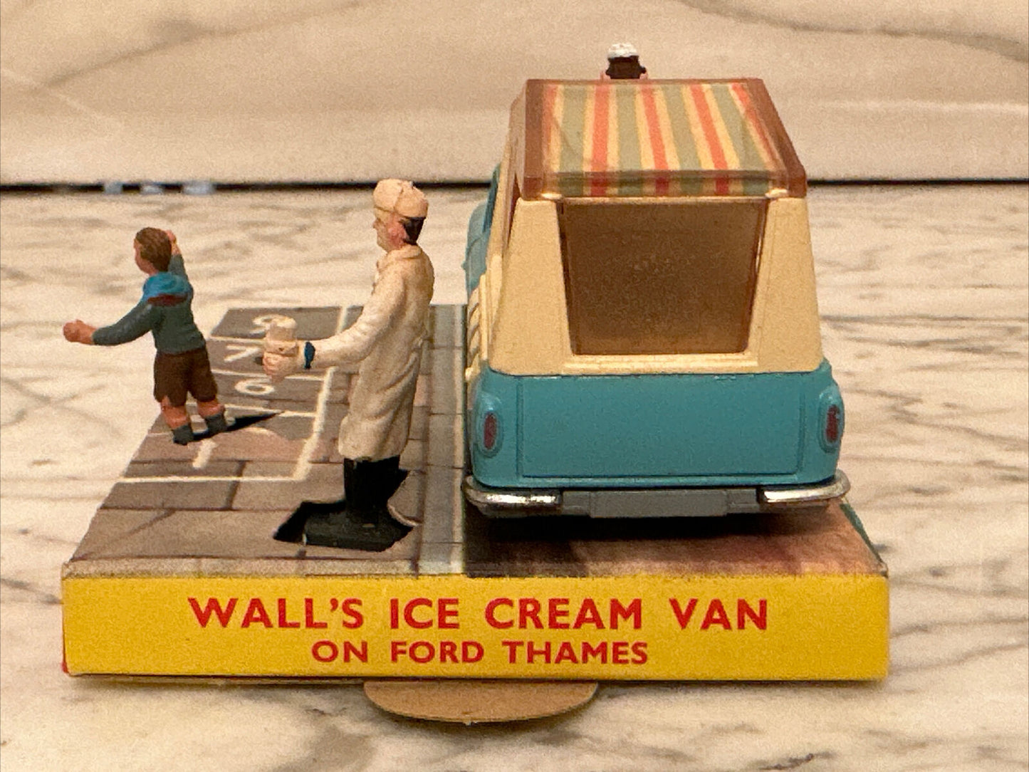 VTG ORIGINAL CORGI TOYS 447 WALL’S ICE CREAM VAN ON FORD THAMES w/ BOX NEAR MINT