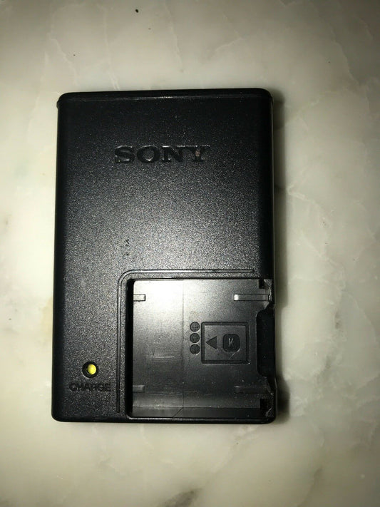 EUC Genuine Sony BC-CSKA Digital Camera Battery Charger (Works!)