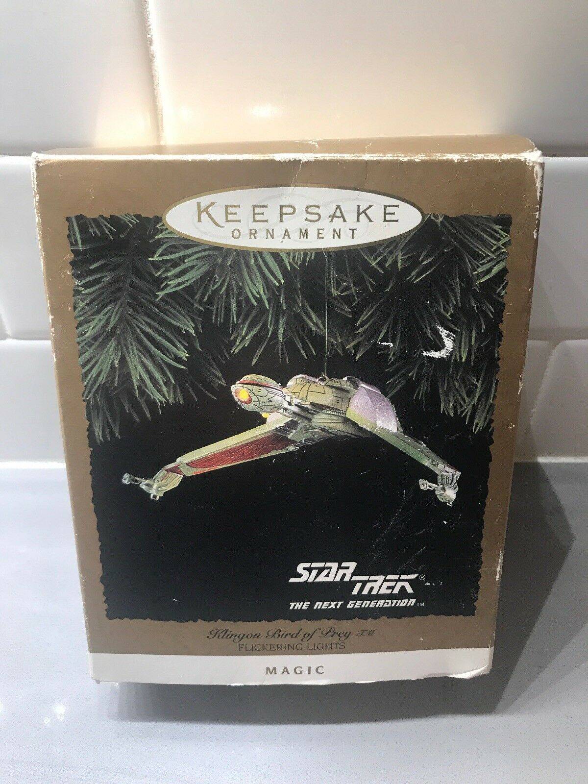 NIB HALLMARK ORNAMENT - STAR TREK KLINGON BIRD OF PREY - MAGIC - 1994