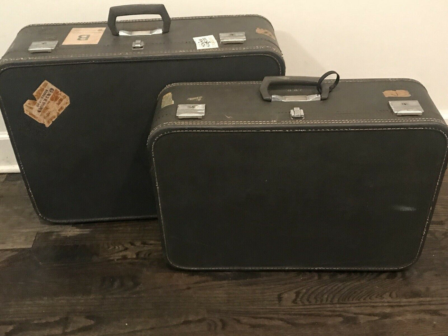 Lot of (2) Vtg Skyway Luggage Carry-On Suitcase Set - Retro Gray (NO Keys)