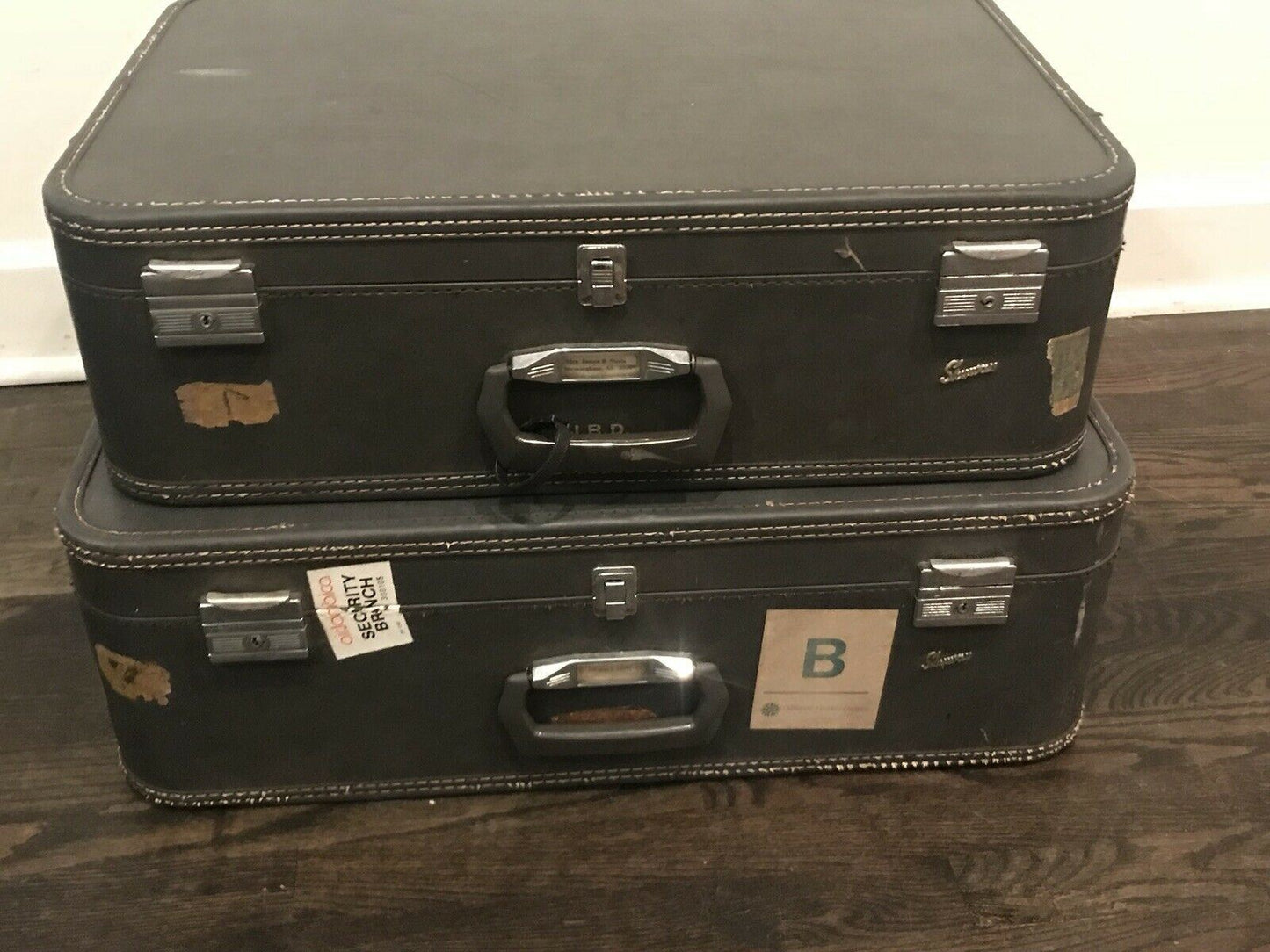 Lot of (2) Vtg Skyway Luggage Carry-On Suitcase Set - Retro Gray (NO Keys)