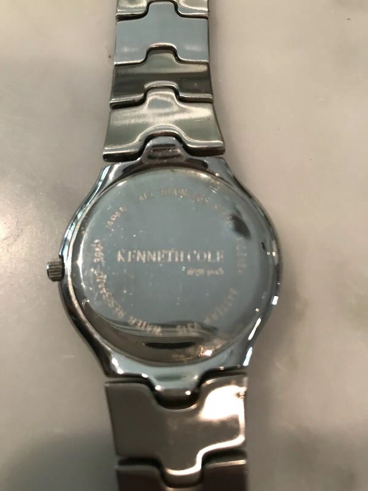 EEUC Kenneth Cole SS Watch - Date / Grey Face w/ Box/Papers & Extra Pins/Links