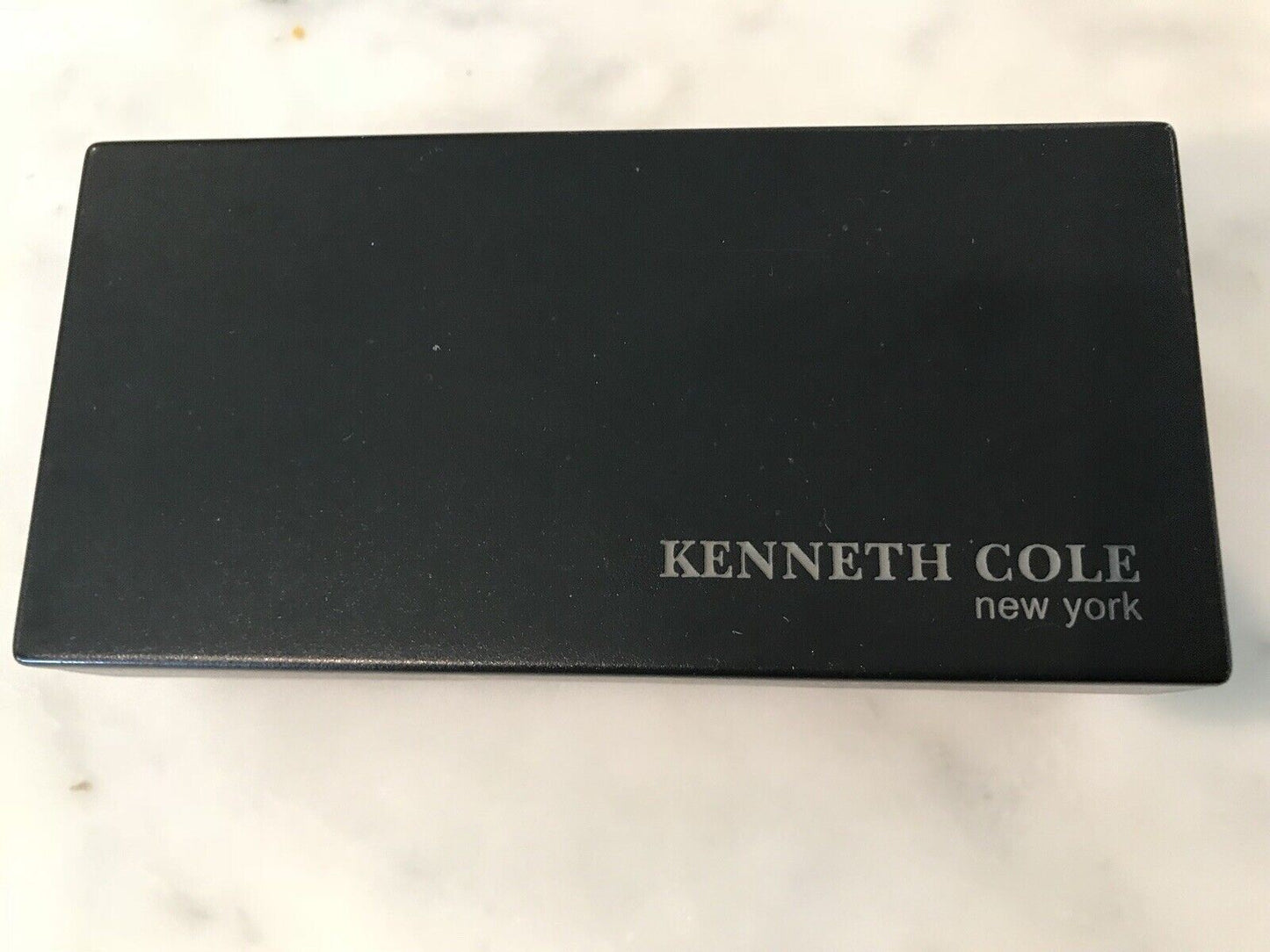 EEUC Kenneth Cole SS Watch - Date / Grey Face w/ Box/Papers & Extra Pins/Links