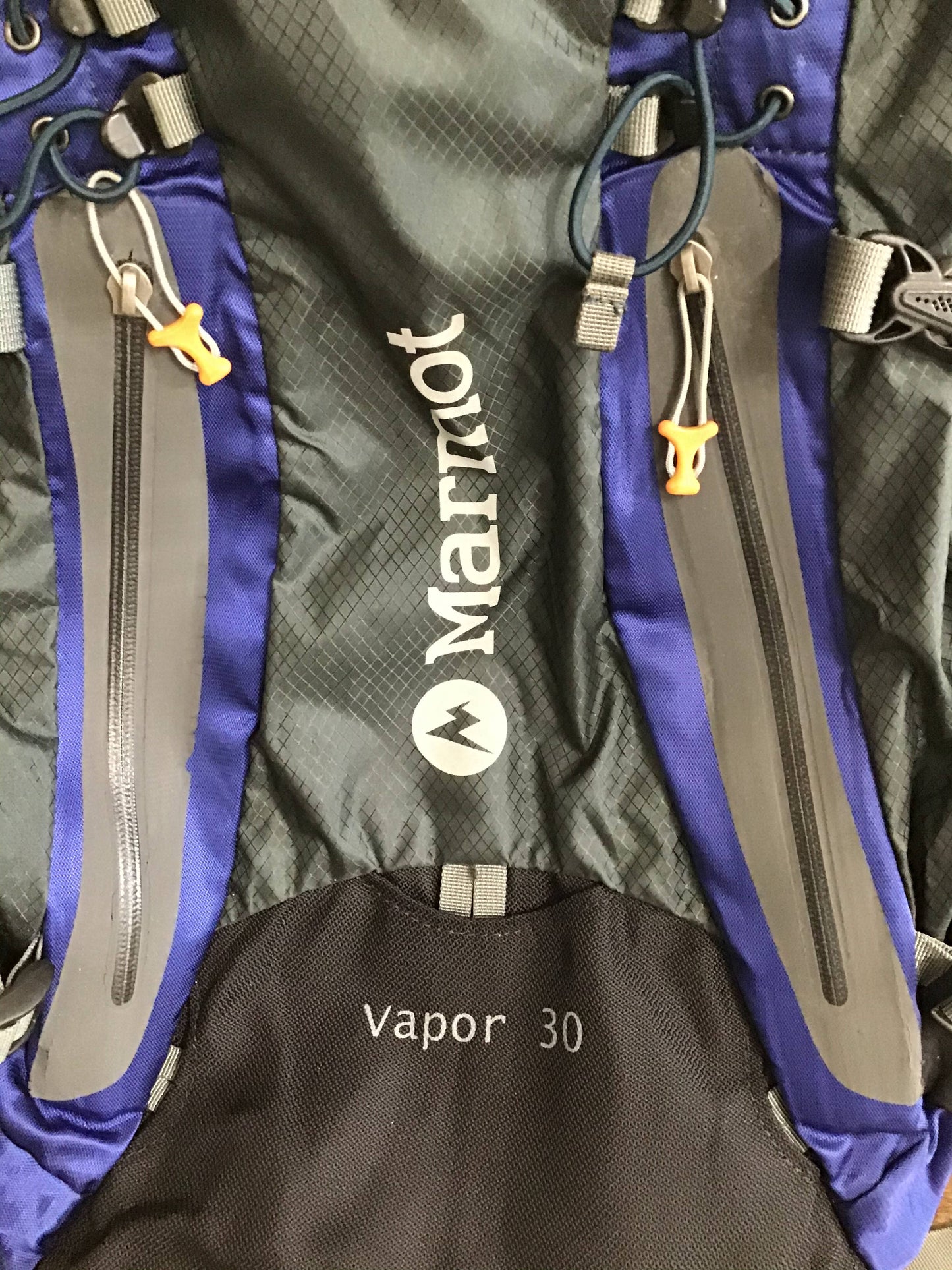 EUC Marmot Vapor 30 Backpack (Hiking/Trekking/Skiing)