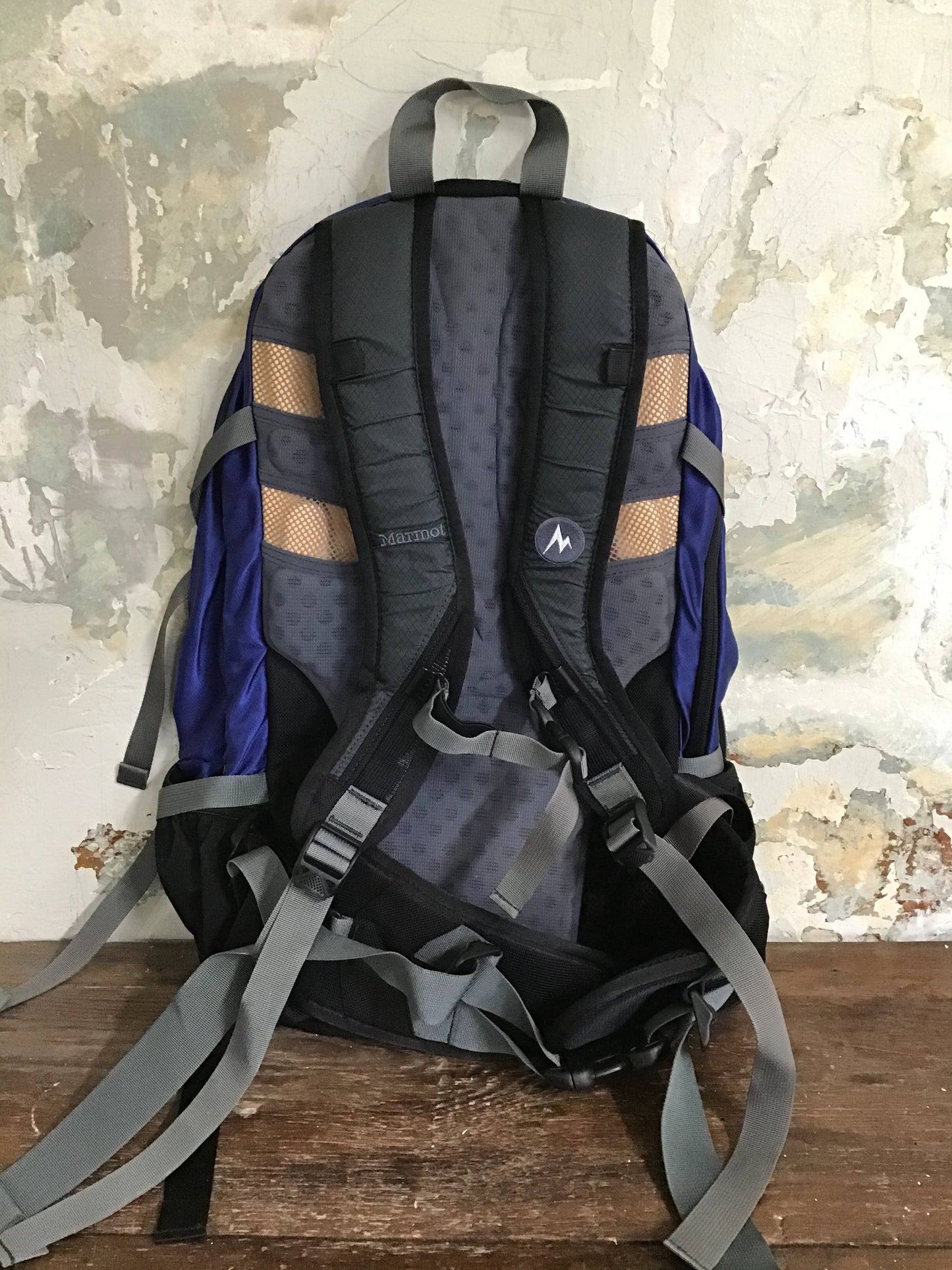 EUC Marmot Vapor 30 Backpack (Hiking/Trekking/Skiing)