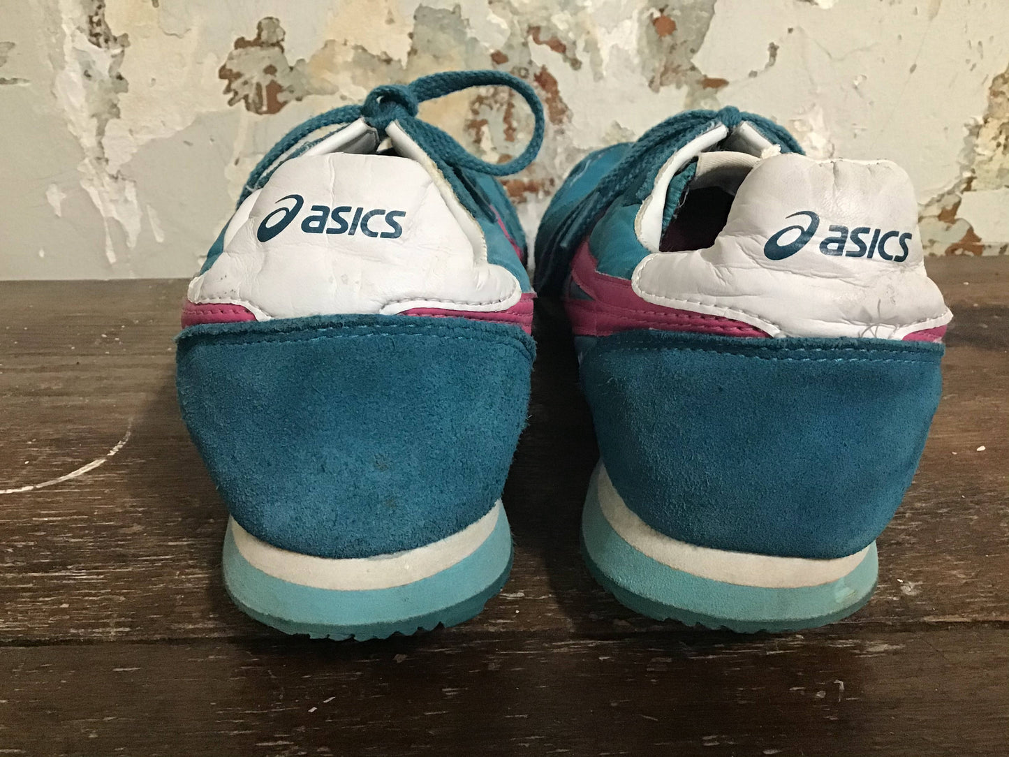 Vintage Asics Running Shoes