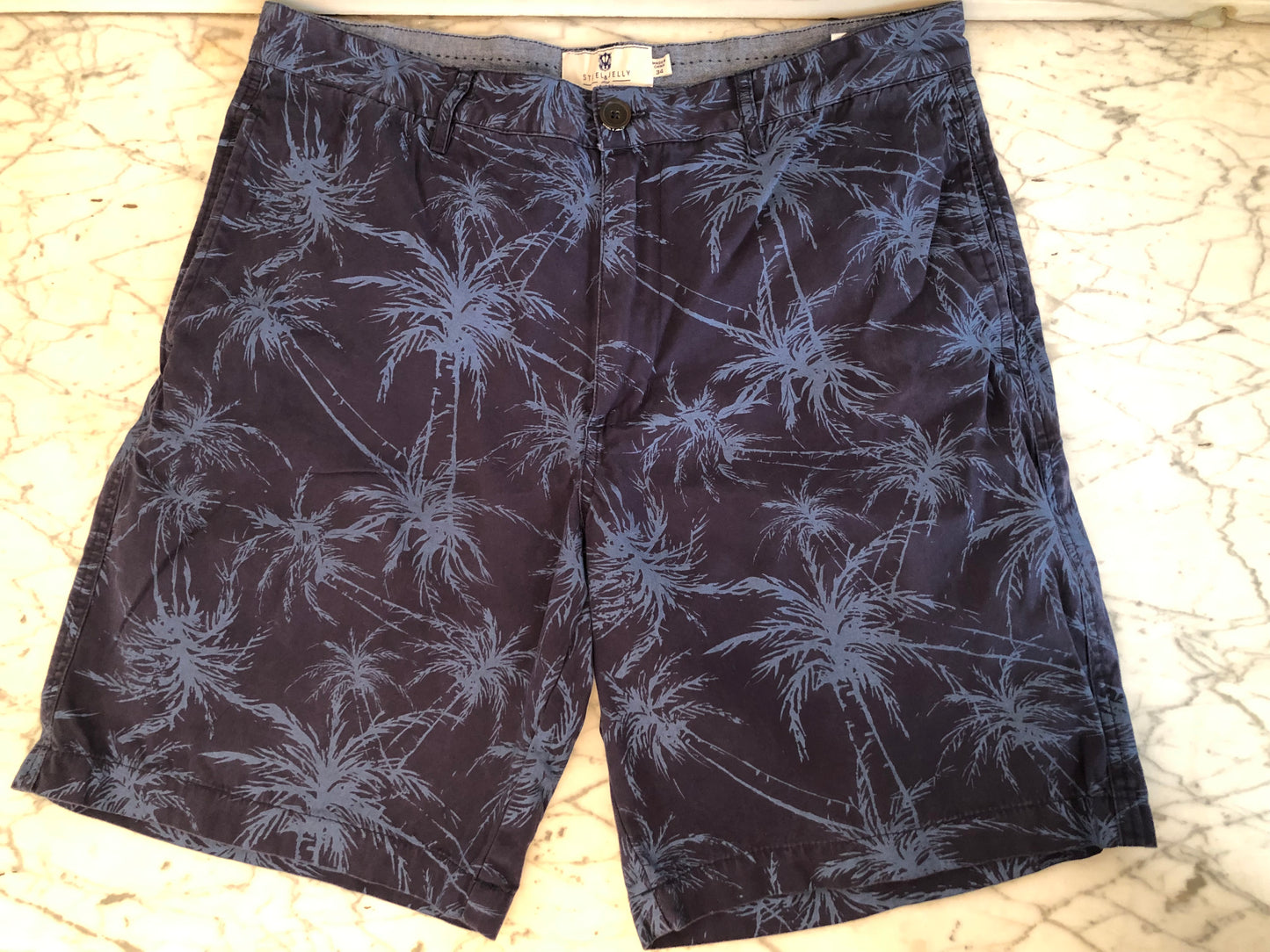 EUC Steel & Jelly Flat Front Chino Shorts - mens sz 34 - Navy Blue w/ Palm trees