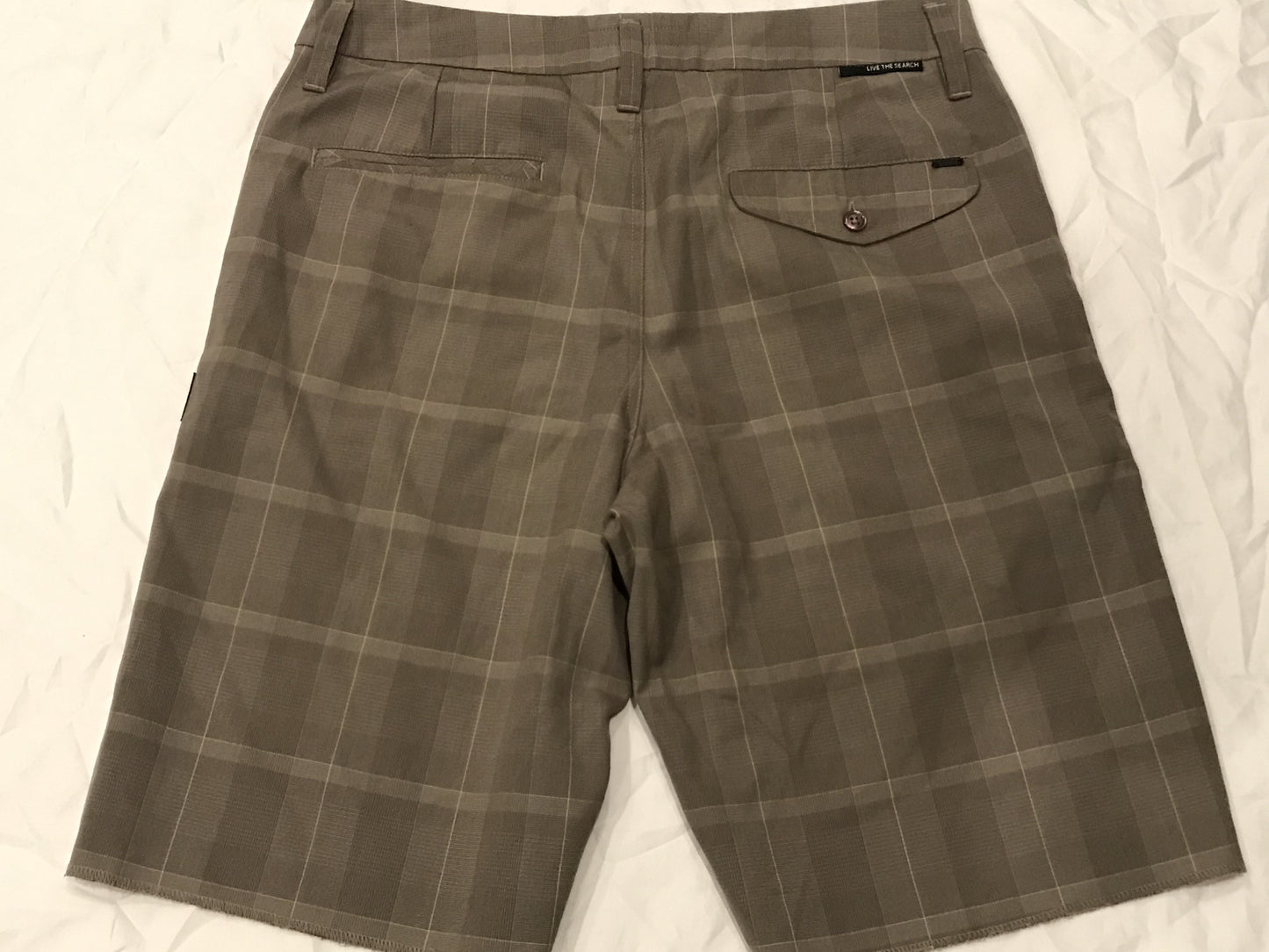 NWOT Rip Curl Live The Search Brown Plaid Shorts - Mens sz 32 w/ unhemmed edge