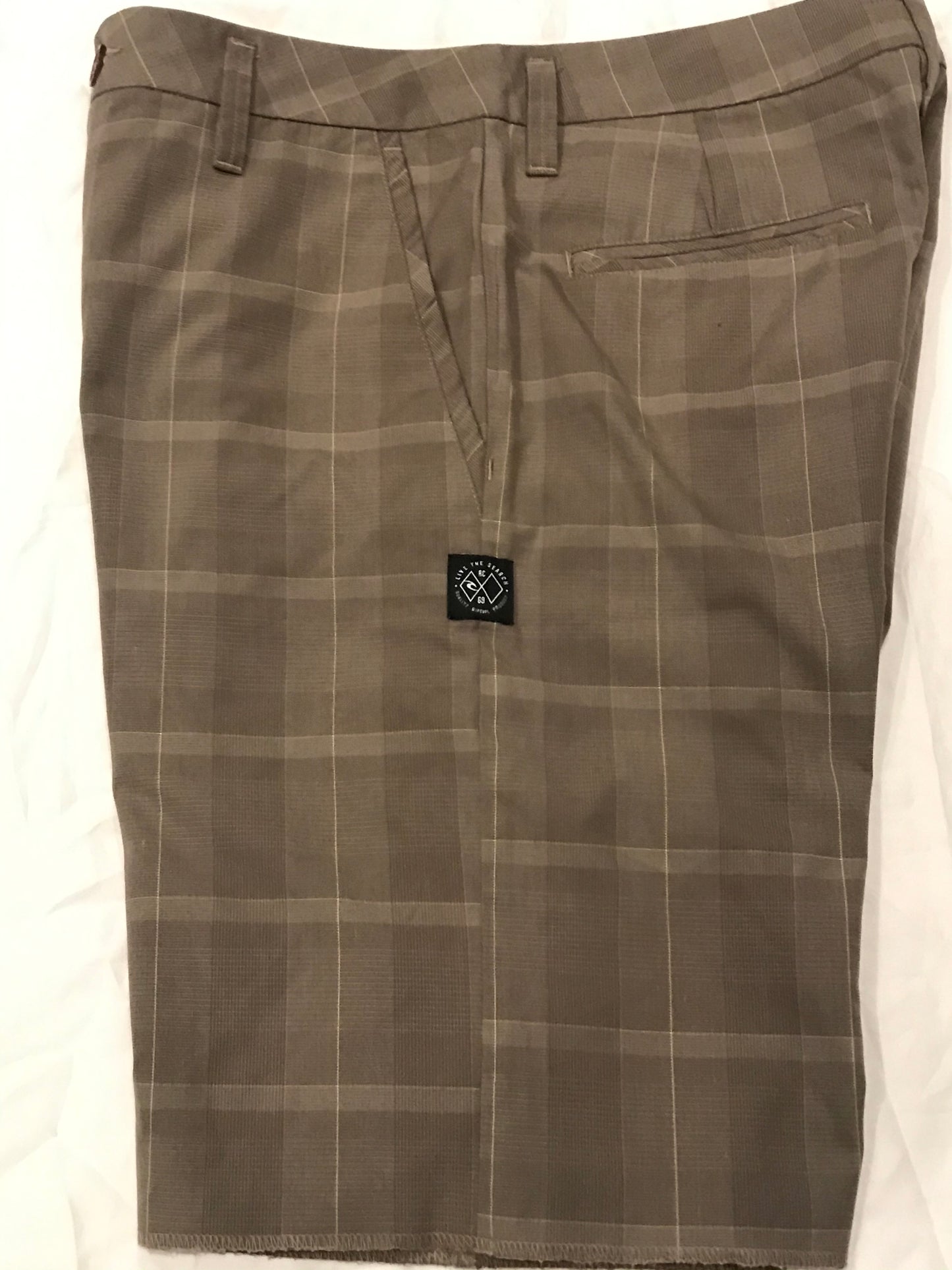 NWOT Rip Curl Live The Search Brown Plaid Shorts - Mens sz 32 w/ unhemmed edge